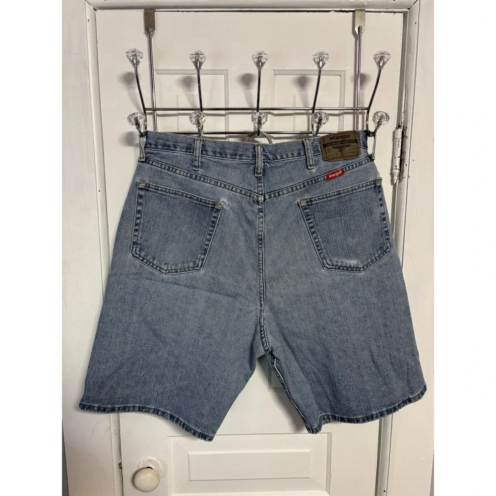Men's Wrangler 38 Relaxed Fit Denim Bermuda Shorts Blue Medium Wash